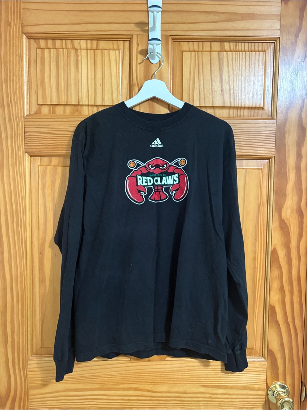 Adidas Maine Red Claws Size Medium Black Long-Sleeve Shirt